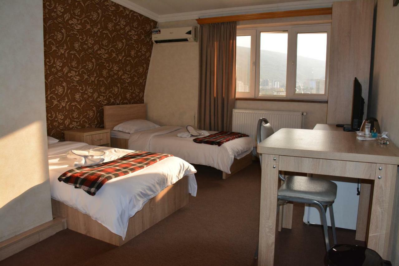 7 Star Bed & Breakfast Tbilisi Exterior photo